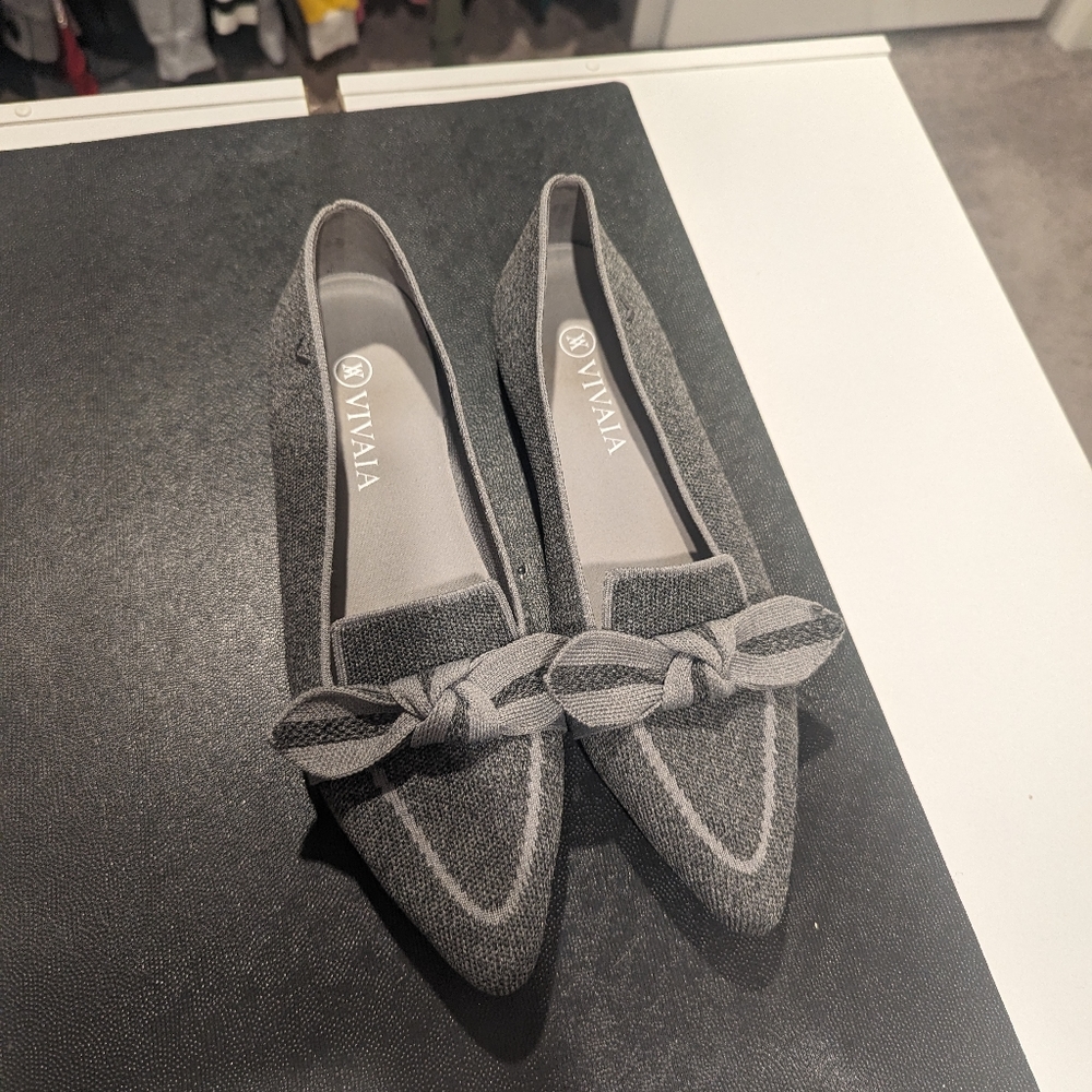 Vivaia bow loafer